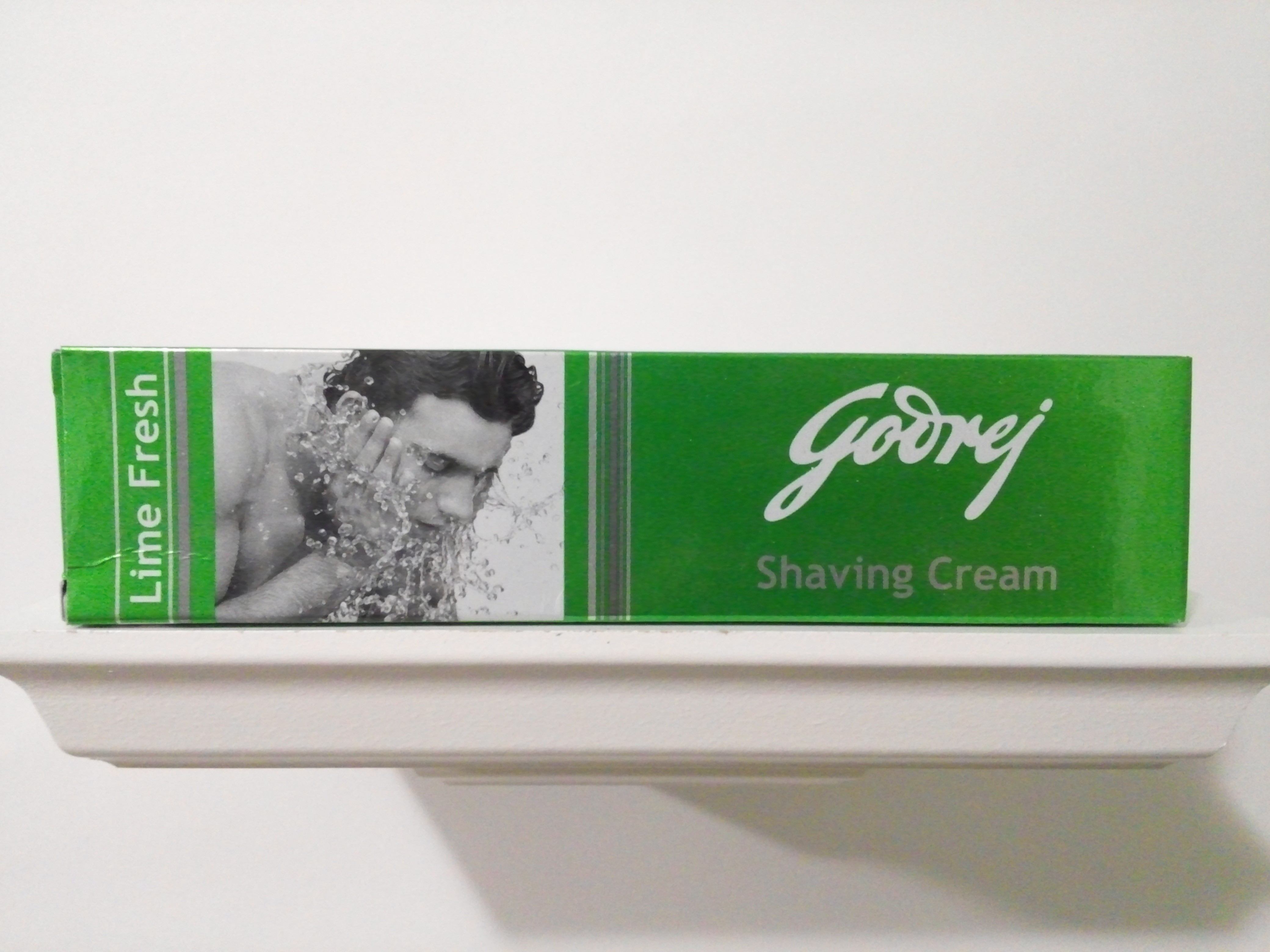 Goodrej Shaving Cream Lime Fresh 70 grm